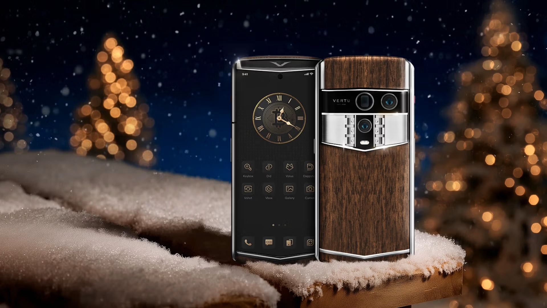 Vertu Agent Q Solid Walnut 2026 — إصدار محدود
