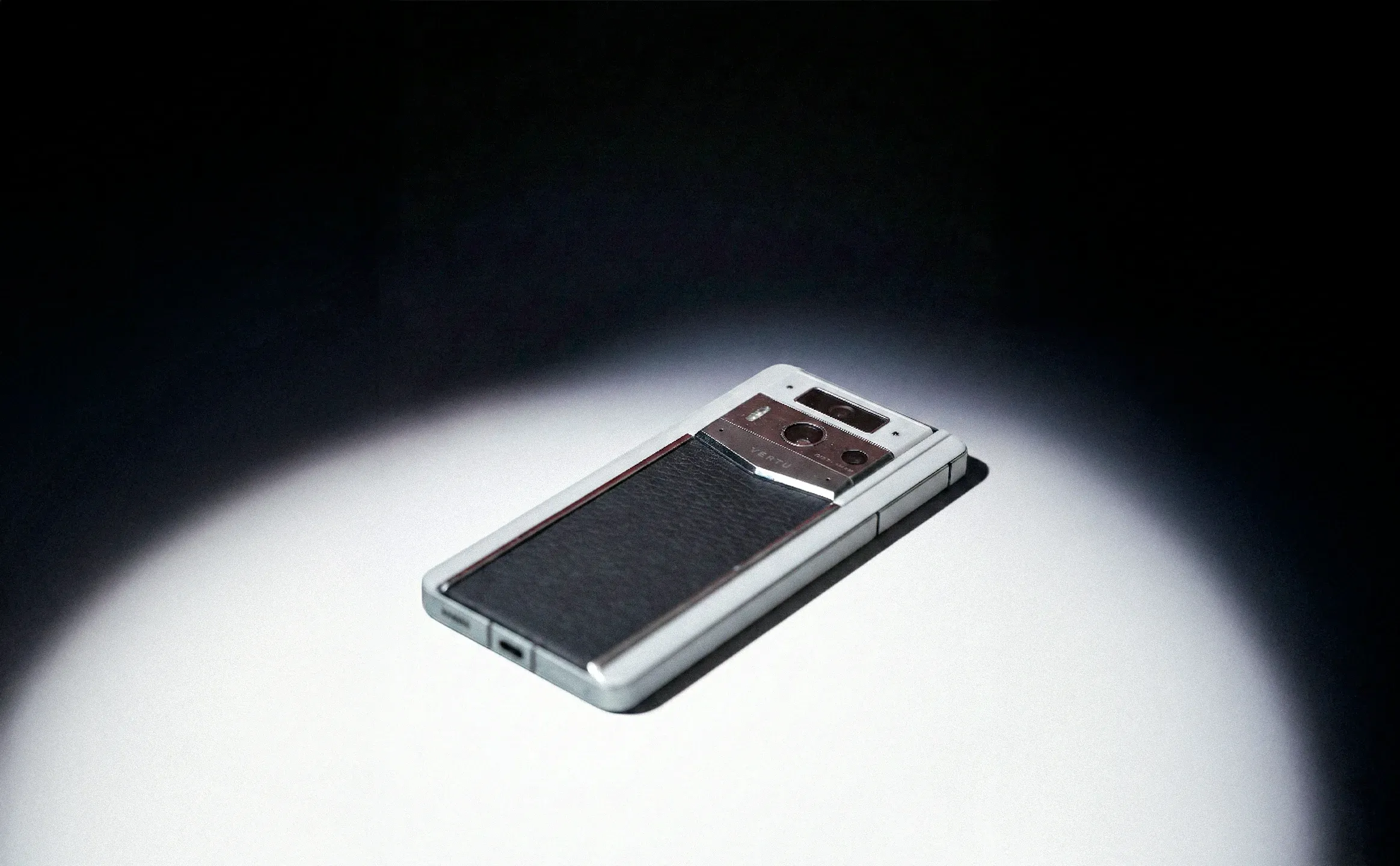 Metavertu Max Calfskin